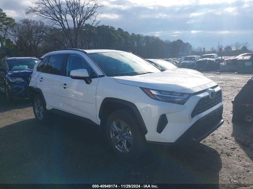 TOYOTA RAV4 XLE 2024