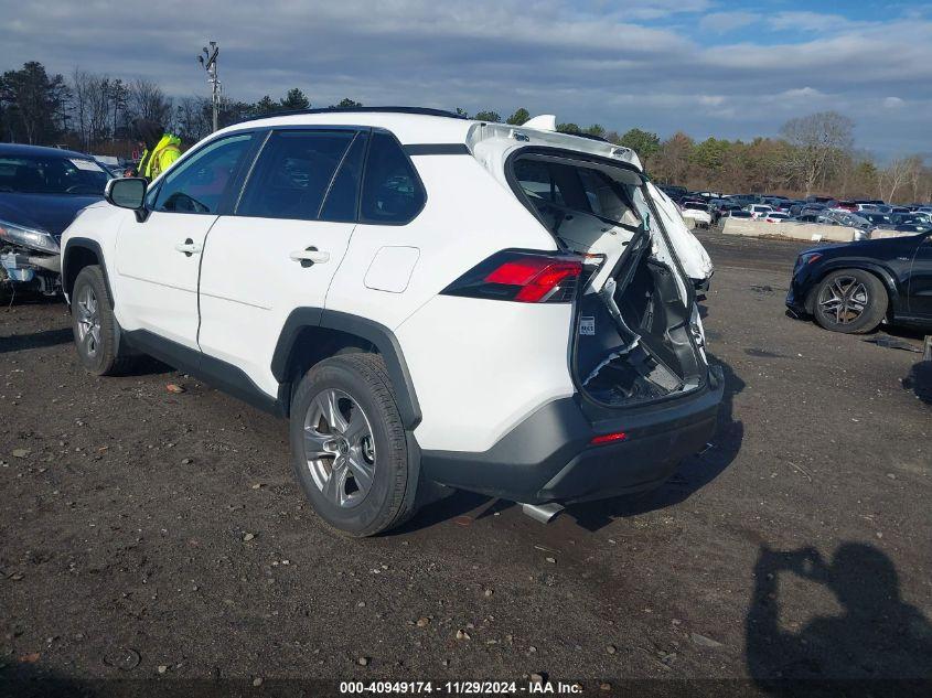 TOYOTA RAV4 XLE 2024