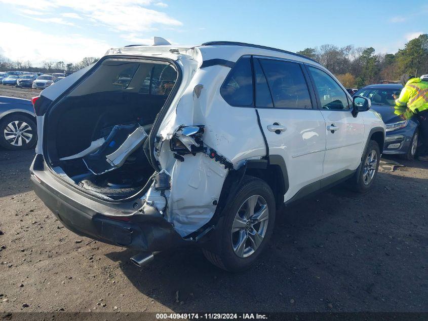 TOYOTA RAV4 XLE 2024