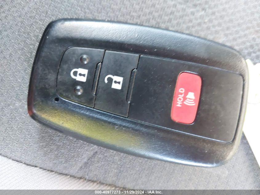 TOYOTA RAV4 XLE 2021