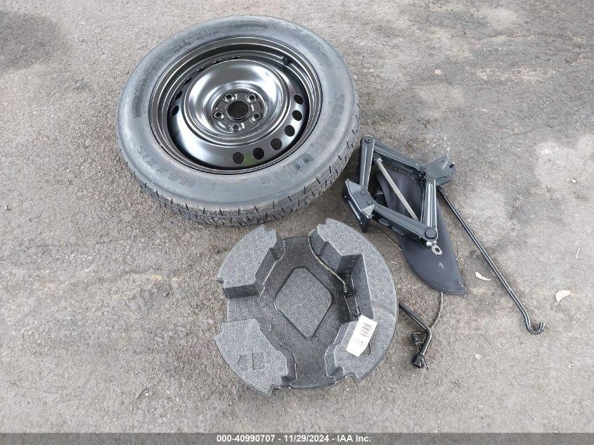 TOYOTA RAV4 XLE 2022