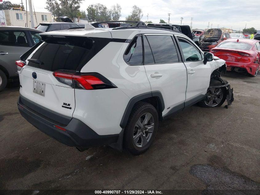 TOYOTA RAV4 XLE 2022