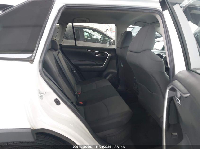 TOYOTA RAV4 XLE 2022