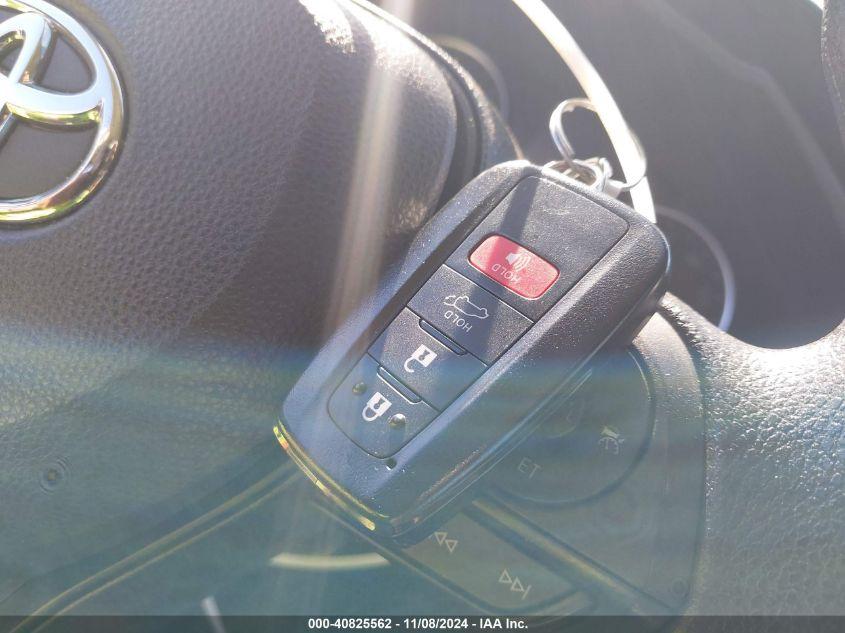 TOYOTA RAV4 XLE 2022