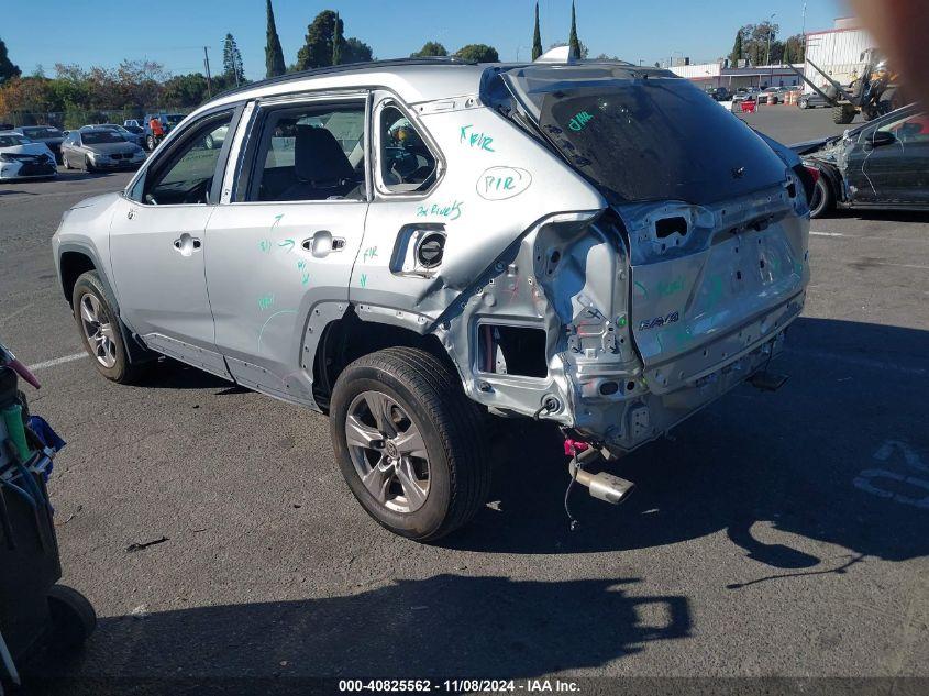 TOYOTA RAV4 XLE 2022