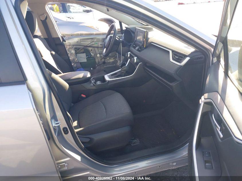 TOYOTA RAV4 XLE 2022