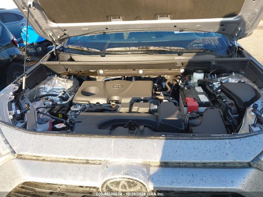 TOYOTA RAV4 XLE 2024