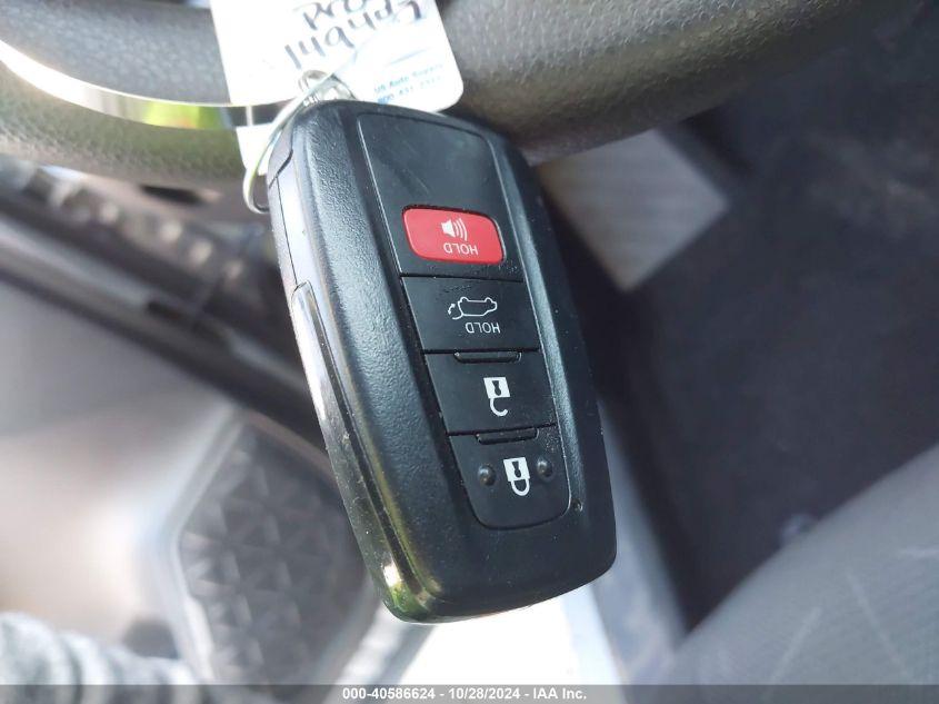 TOYOTA RAV4 XLE 2024