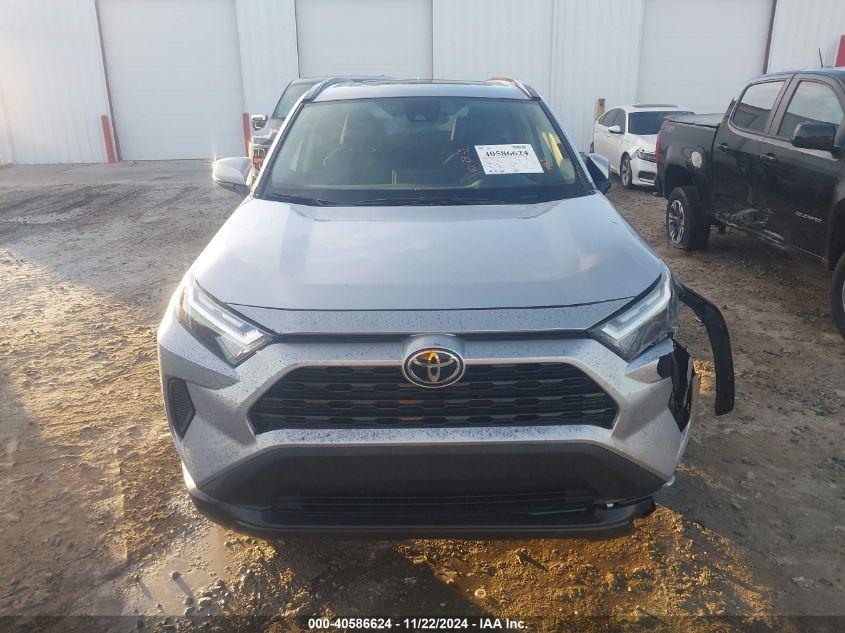 TOYOTA RAV4 XLE 2024