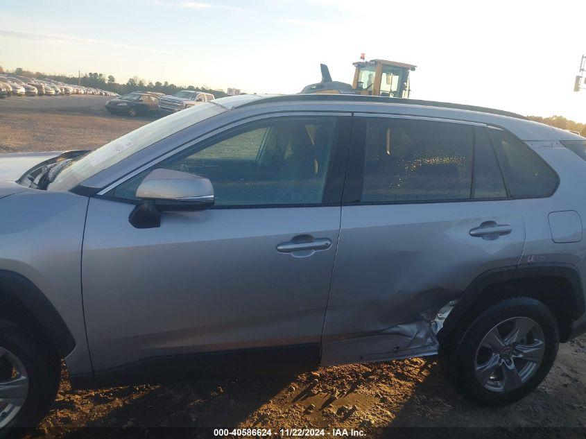 TOYOTA RAV4 XLE 2024