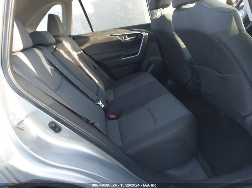 TOYOTA RAV4 XLE 2024