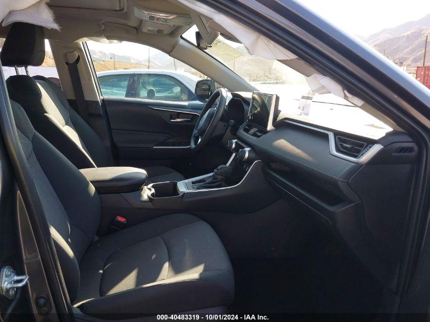 TOYOTA RAV4 XLE 2024