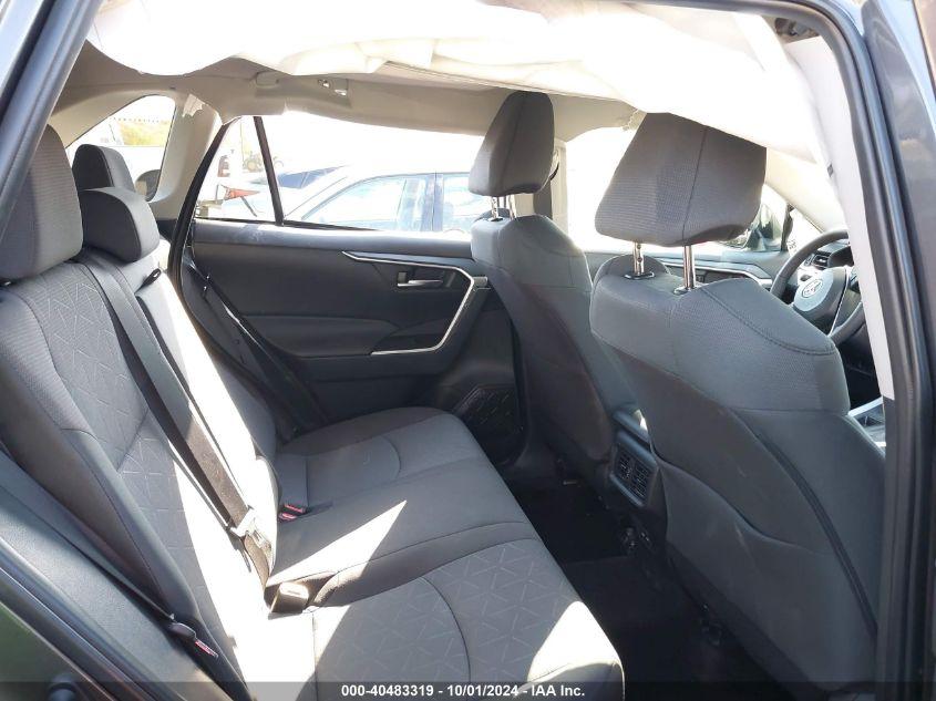 TOYOTA RAV4 XLE 2024