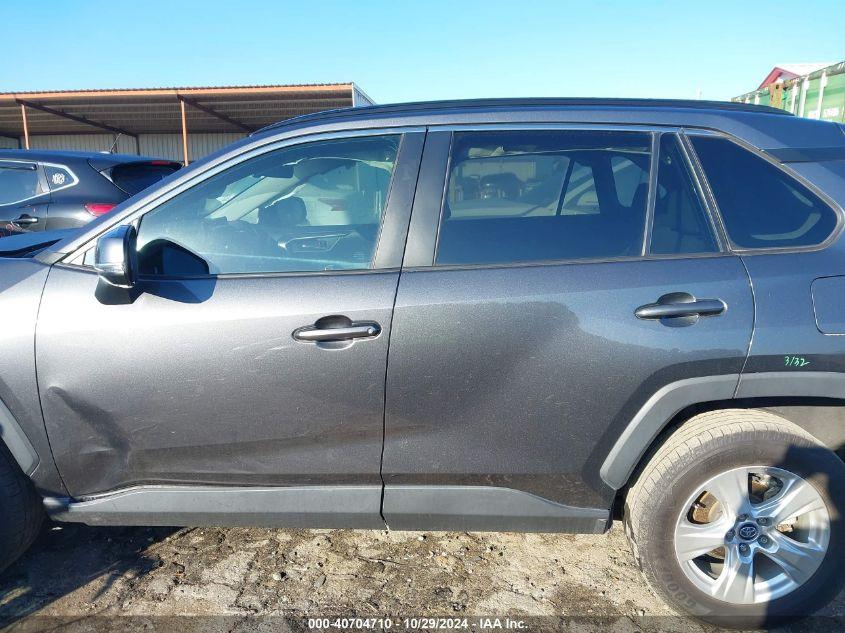 TOYOTA RAV4 XLE 2021