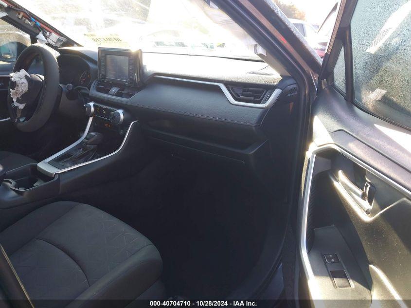 TOYOTA RAV4 XLE 2021