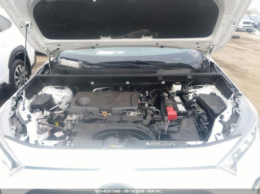 TOYOTA RAV4 XLE 2021