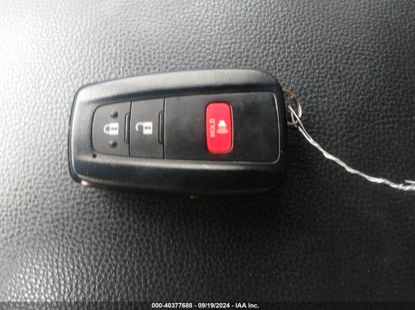 TOYOTA RAV4 XLE 2021