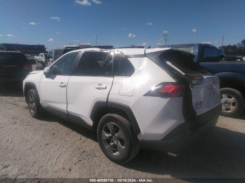 TOYOTA RAV4 XLE 2022