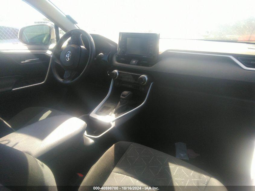 TOYOTA RAV4 XLE 2022