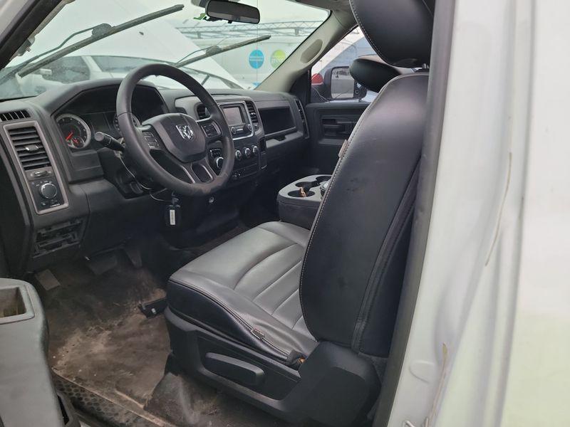 RAM 1500 CLASSIC TRADESMAN  4X2 8' BOX 2022