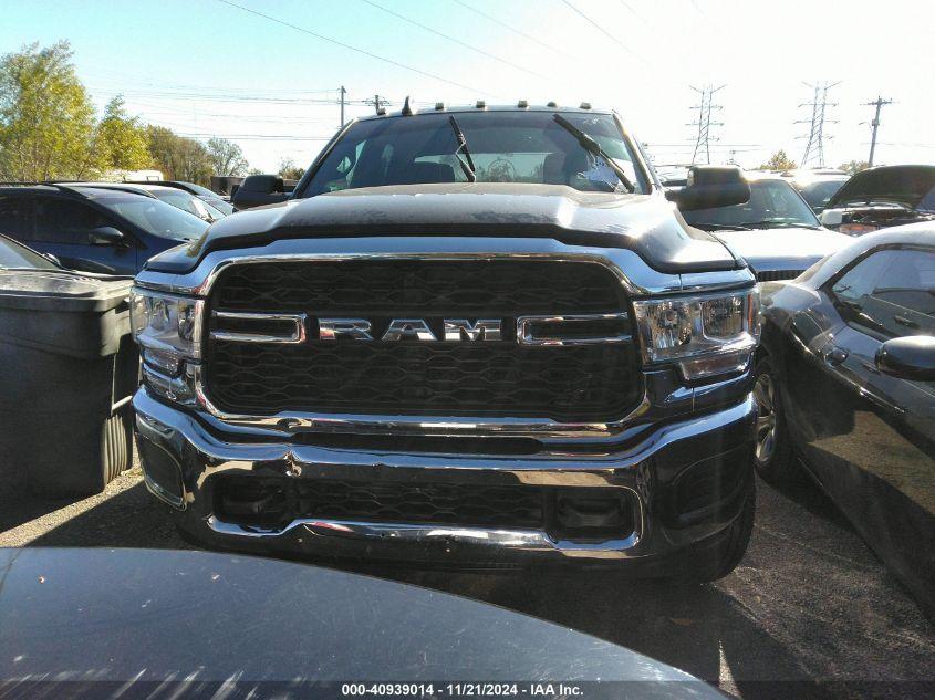 RAM 2500 TRADESMAN  4X4 6'4 BOX 2022