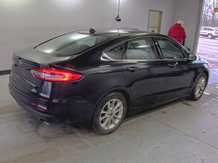FORD FUSION SE 2020