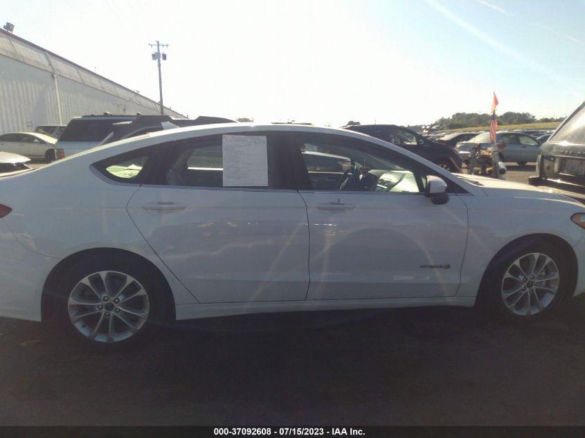 FORD FUSION HYBRID SE 2019