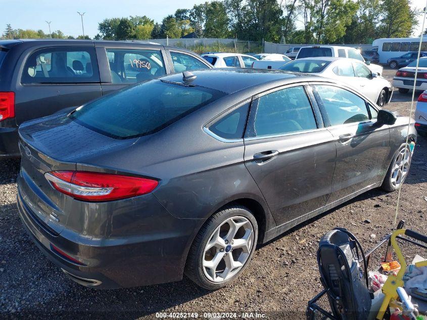 FORD FUSION SE 2020