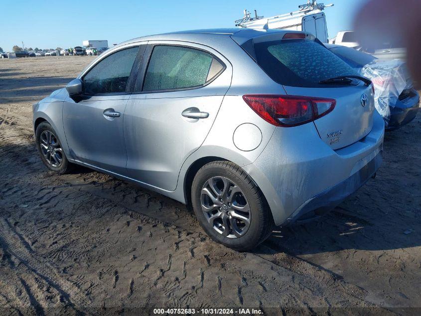 TOYOTA YARIS LE 2020