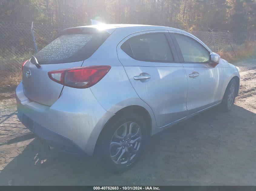 TOYOTA YARIS LE 2020