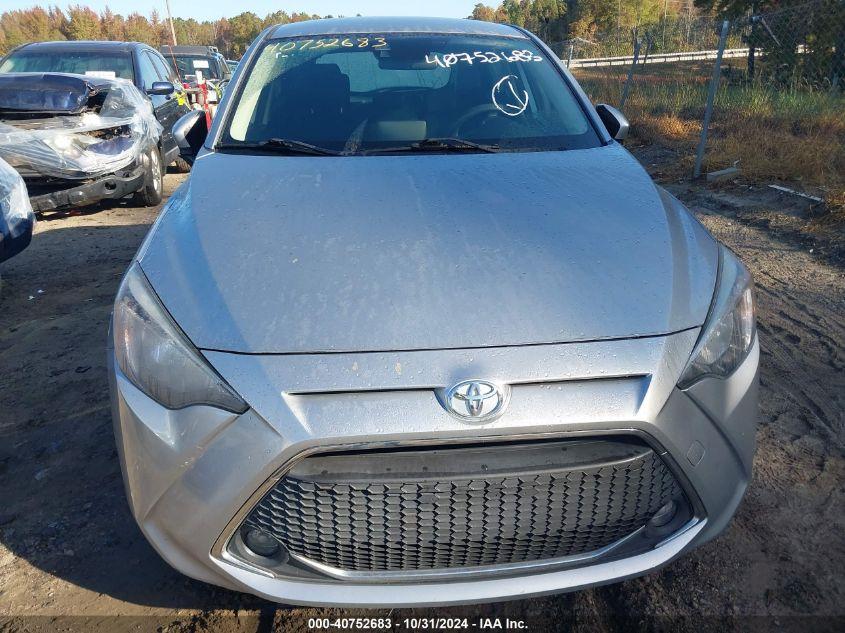 TOYOTA YARIS LE 2020