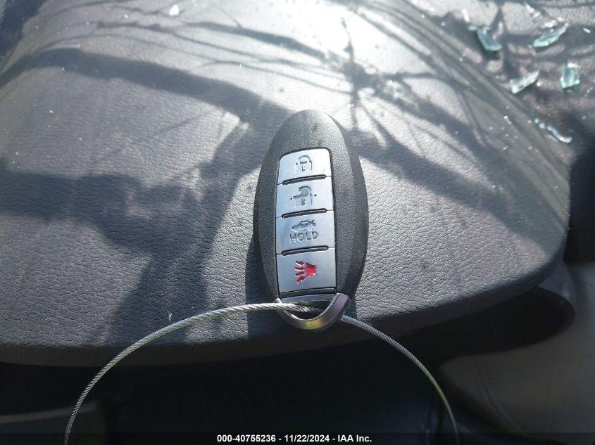 NISSAN VERSA SV XTRONIC CVT 2020