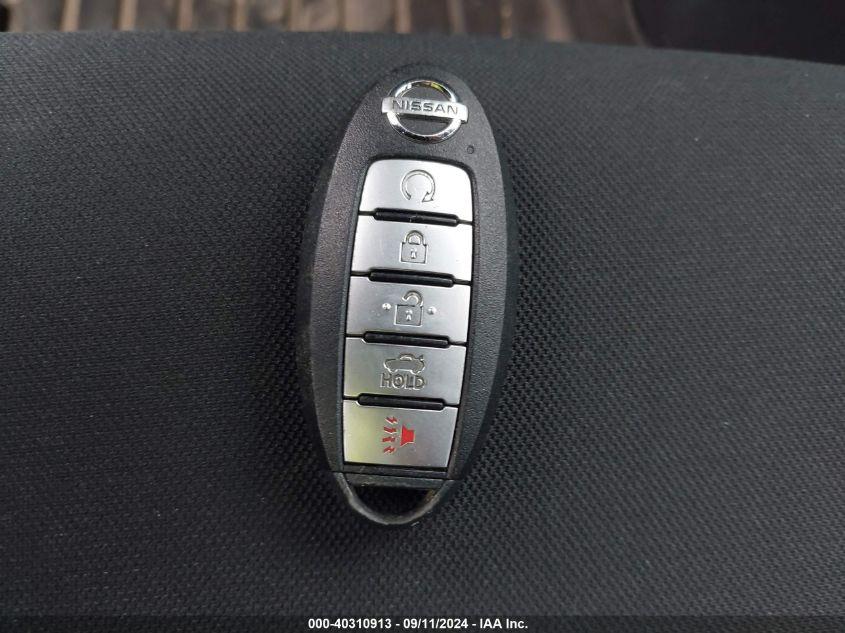 NISSAN VERSA SR XTRONIC CVT 2021