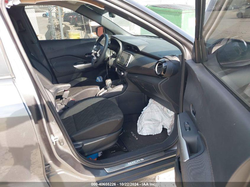 NISSAN KICKS SV XTRONIC CVT 2020