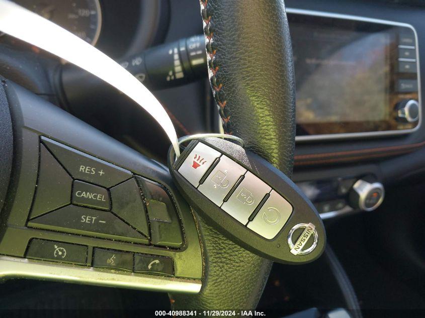 NISSAN KICKS SR XTRONIC CVT 2020