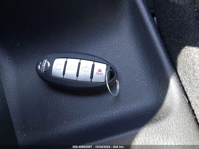 NISSAN KICKS SR XTRONIC CVT 2020