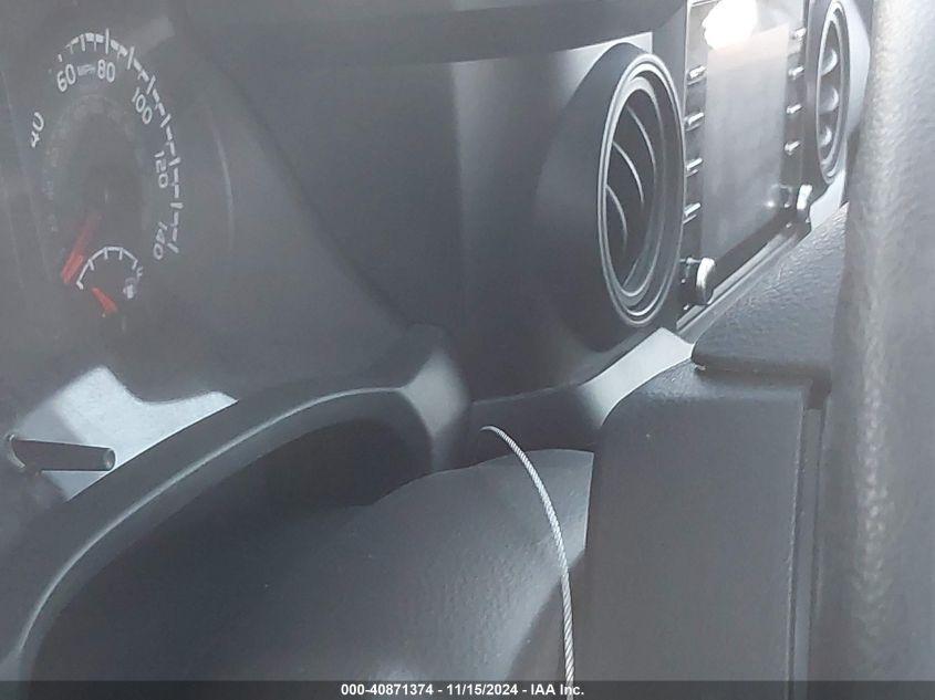 TOYOTA TACOMA SR 2022