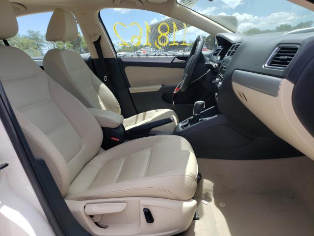 VOLKSWAGEN JETTA SE 2014