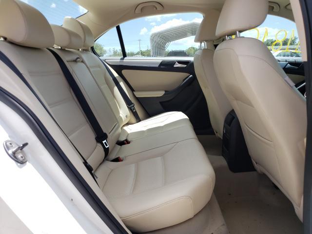 VOLKSWAGEN JETTA SE 2014