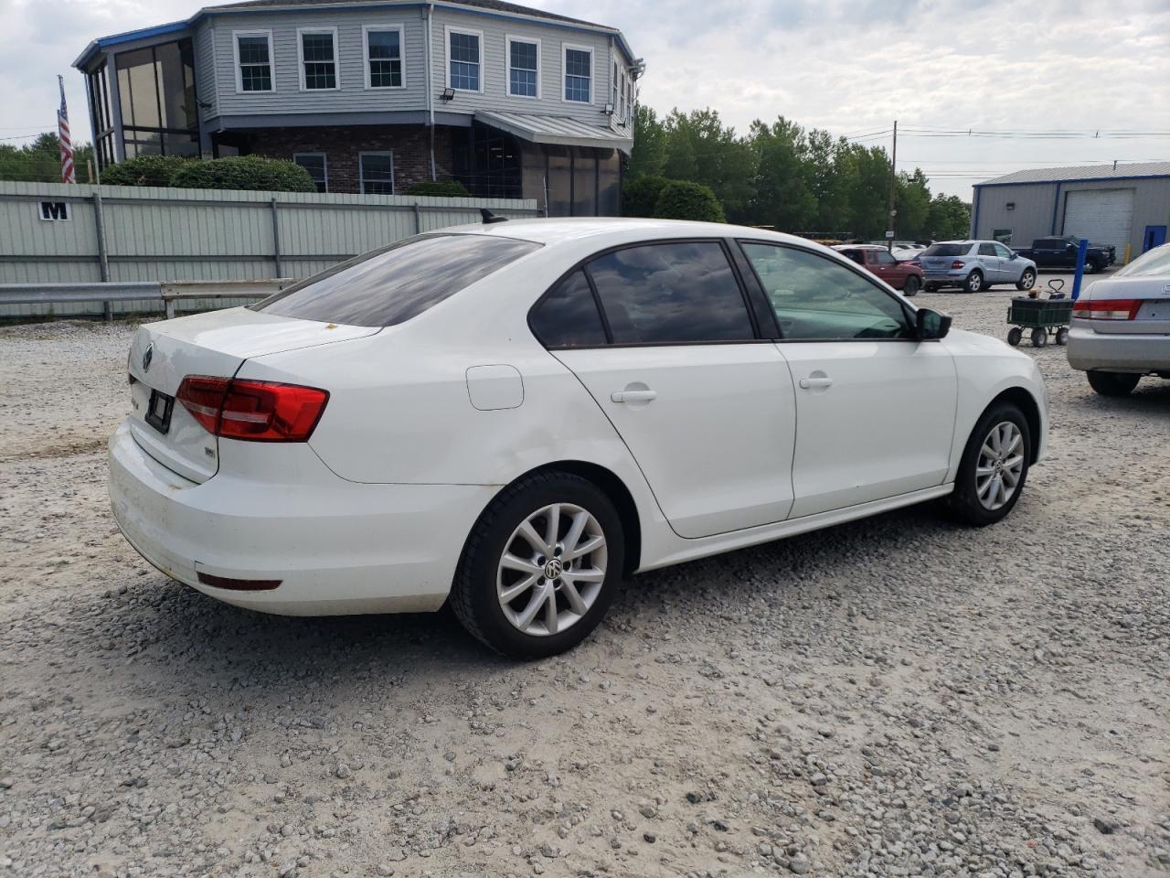 VOLKSWAGEN JETTA SE 2015