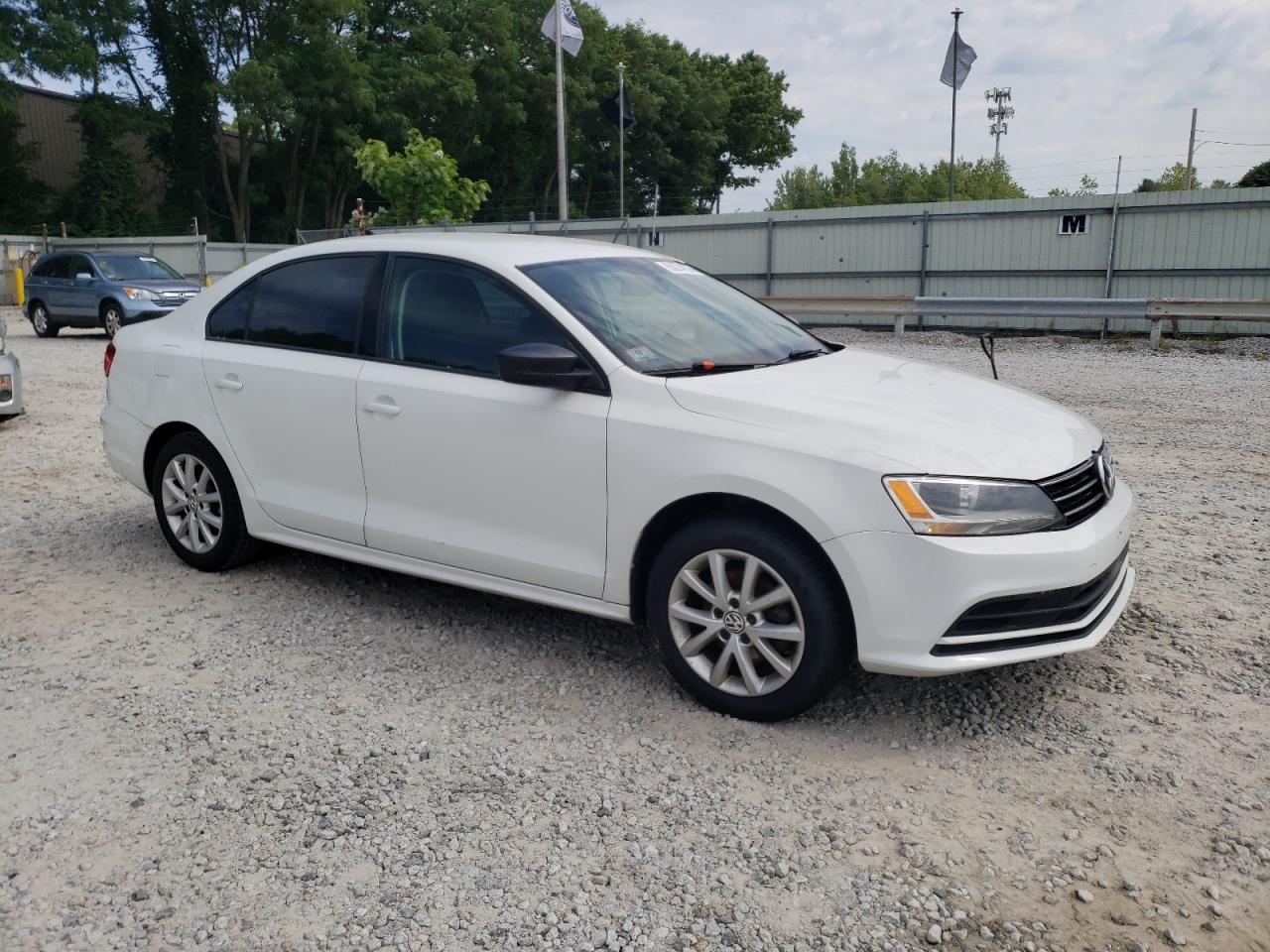 VOLKSWAGEN JETTA SE 2015