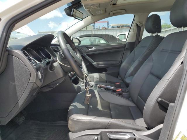 VOLKSWAGEN GOLF  2021