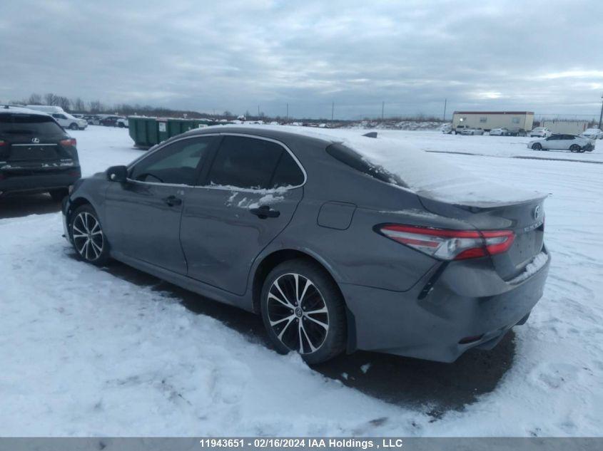 TOYOTA CAMRY LE 2018