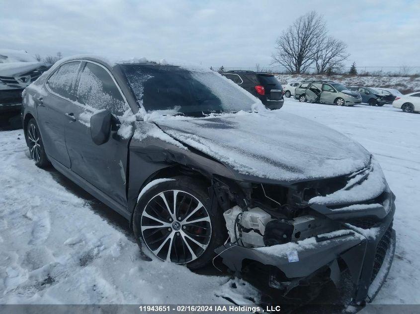 TOYOTA CAMRY LE 2018