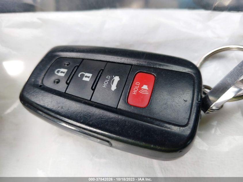 TOYOTA CAMRY SE 2019