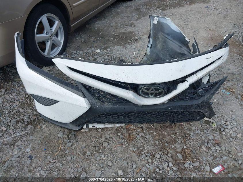 TOYOTA CAMRY SE 2019