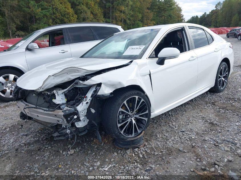 TOYOTA CAMRY SE 2019