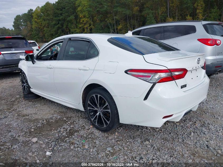 TOYOTA CAMRY SE 2019