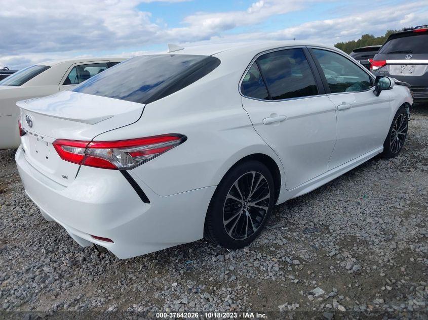 TOYOTA CAMRY SE 2019