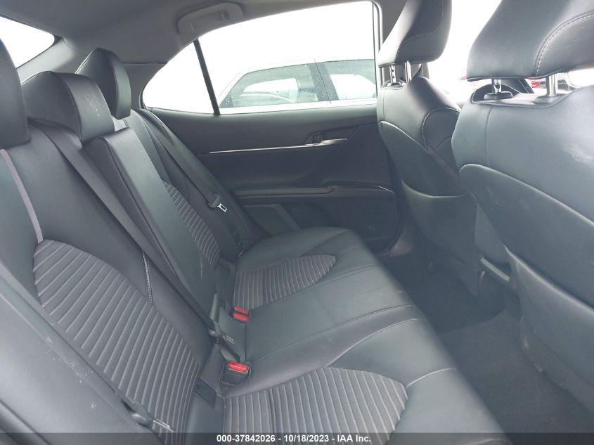 TOYOTA CAMRY SE 2019